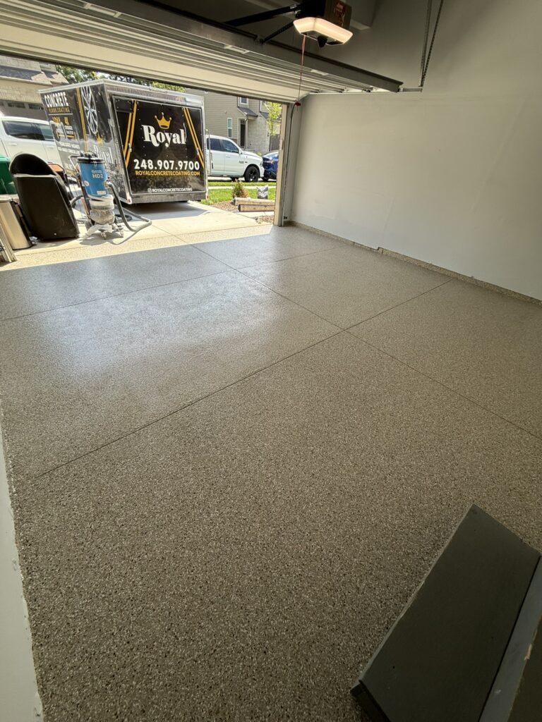 Residential garage epoxy floor coating